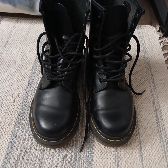 Dr MARTENS + skirt ! - Picture 8 of 12